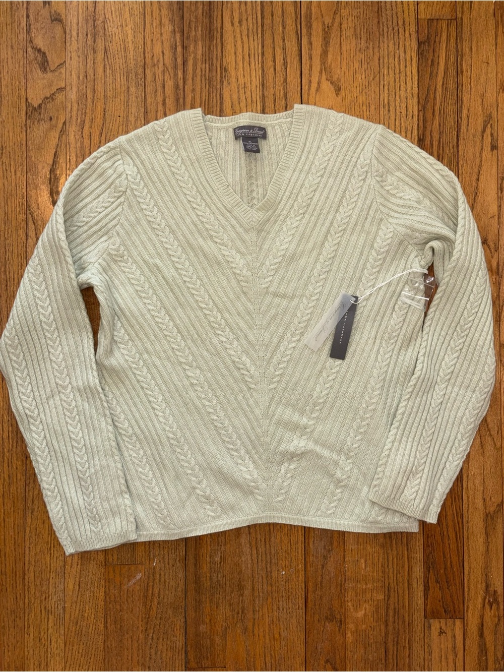 Grayson & Dunn 100% Cashmere V-neck Sweater - Cream Cable‑Knit V‑Neck